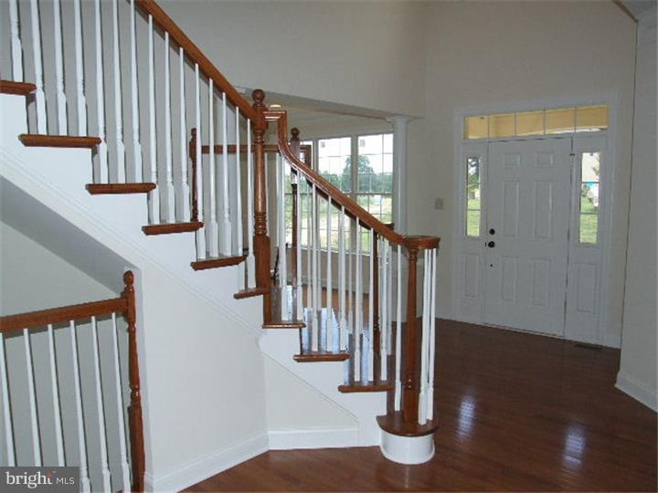 140 North Hillcrest Road Springfield, PA 19064 - Photo 7 of 13 Foyer