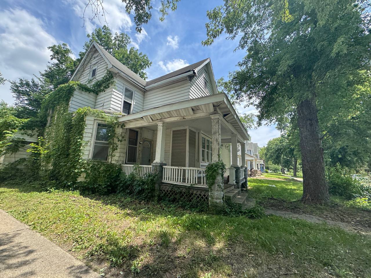 820 North 6th Street Springfield, IL 62702 - Photo 1 of 24