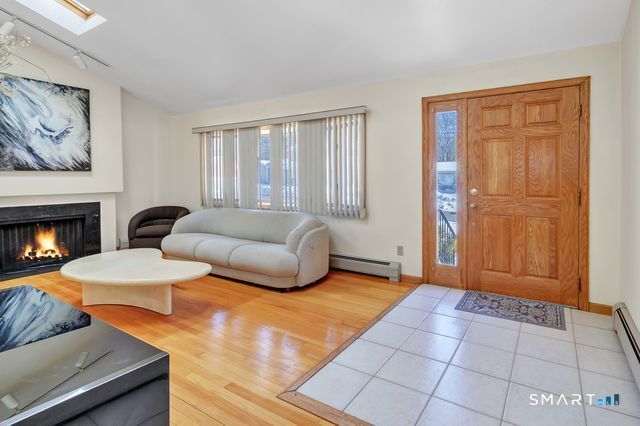 35 Rustown Drive Stratford, CT 06614 - Photo 7 of 33