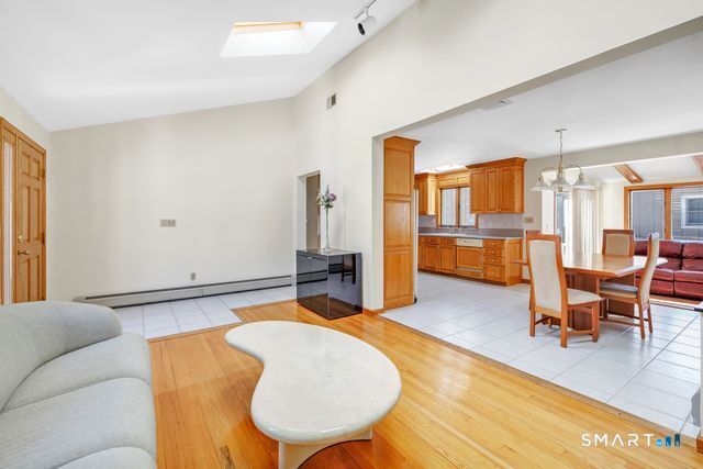 35 Rustown Drive Stratford, CT 06614 - Photo 9 of 33