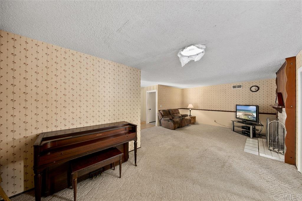 12445 Robison Boulevard Poway, CA 92064 - Photo 7 of 24 Gallery Image 7