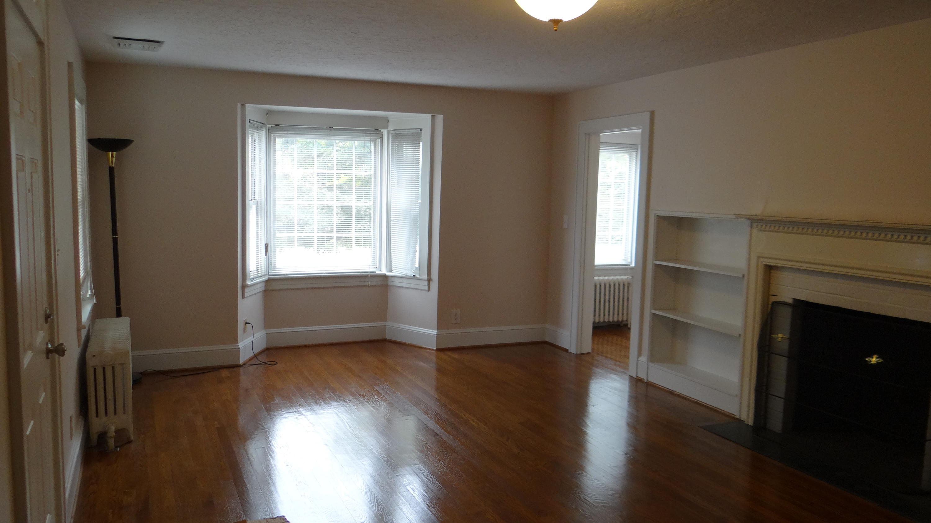 1929 Canterbury Road Southwest Roanoke, VA 24015 - Photo 2 of 25 1