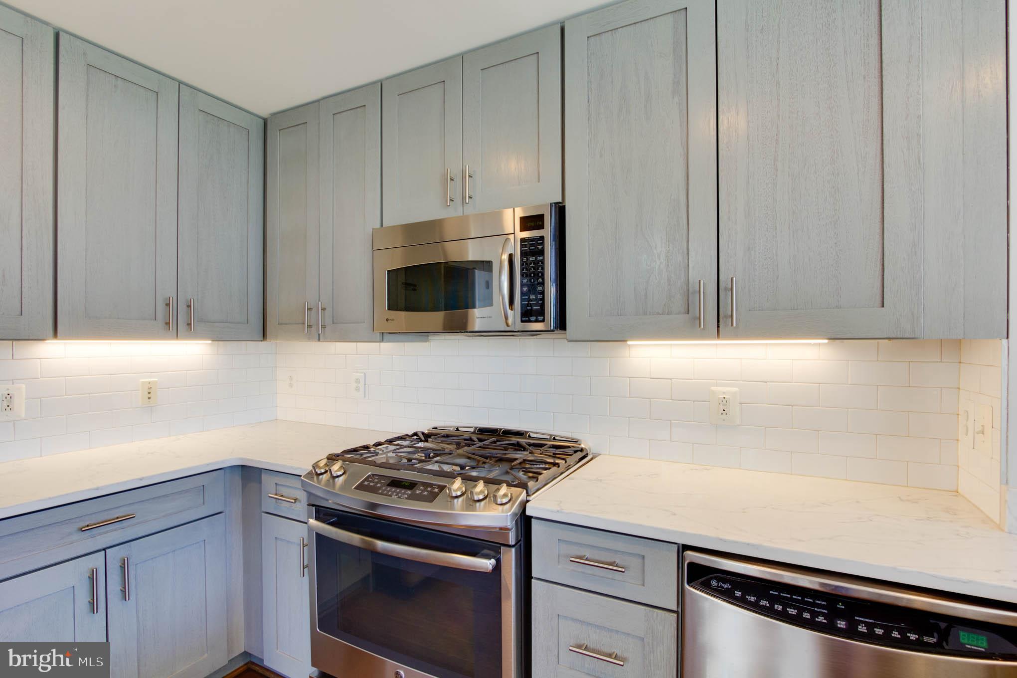 11990 Market Street, Unit 217 Reston, VA 20190 - Photo 21 of 82 Kitchen