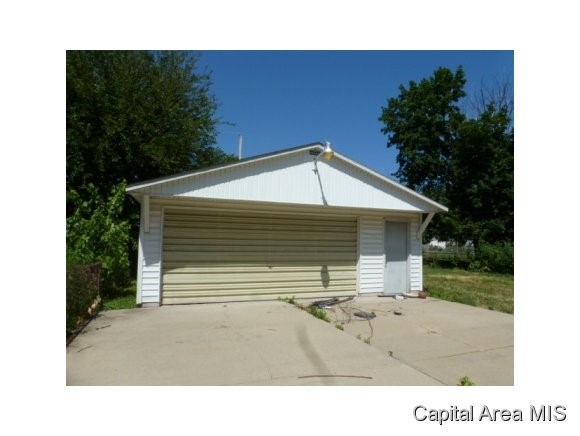 1933 South 19th Street Springfield, IL 62703 - Photo 3 of 3