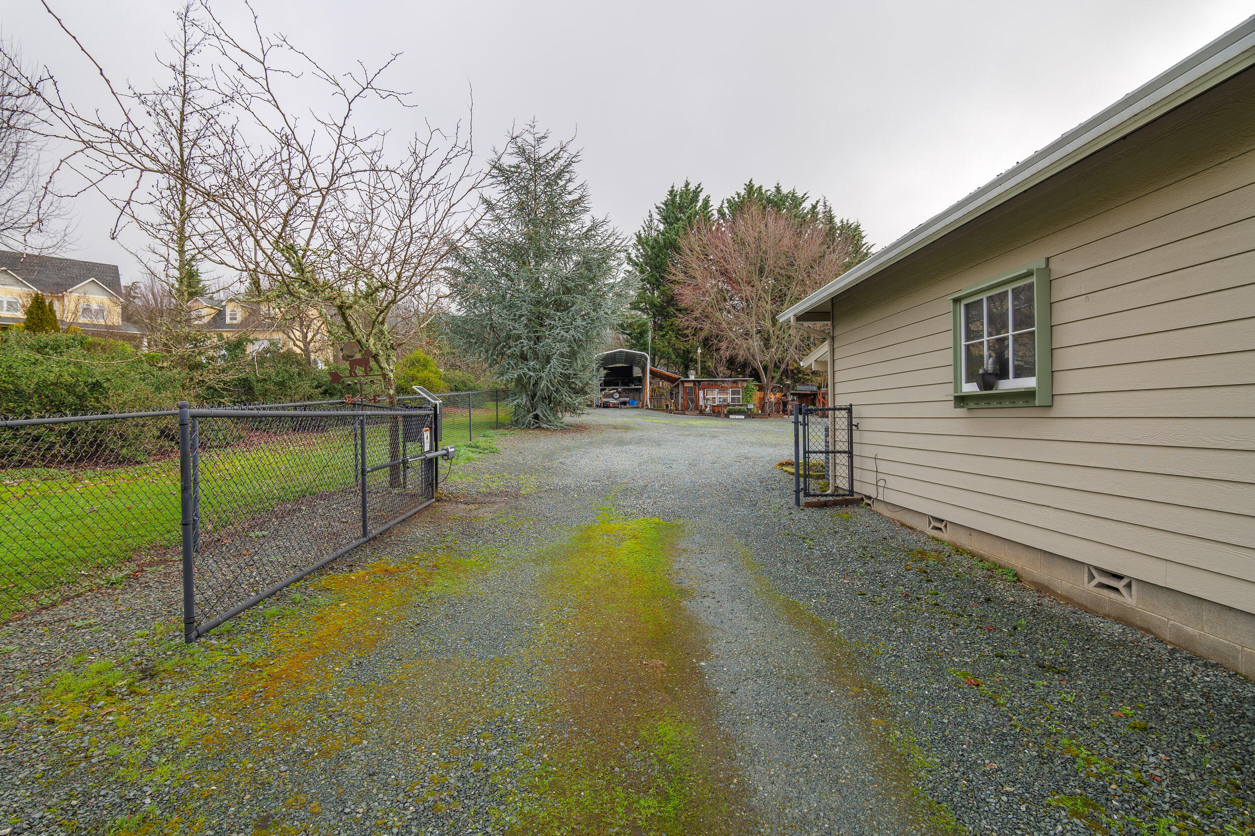 2309 Scoville Road Grants Pass, OR 97526 - Photo 27 of 35 2309NWScovilleRd-031