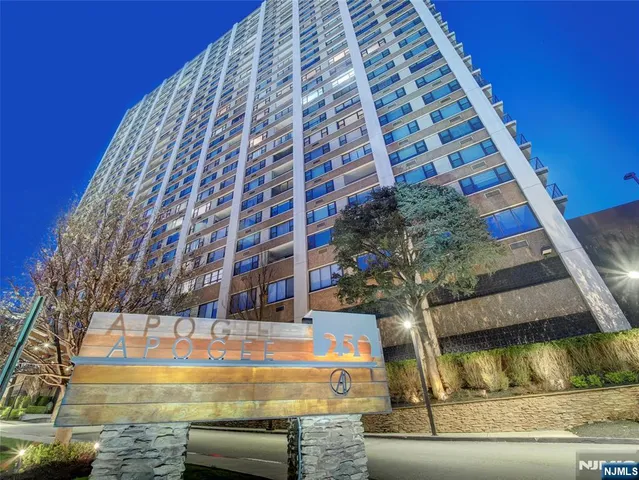 $265,000 | 250 Gorge Road, Unit 28A, Cliffside Park, NJ 07010