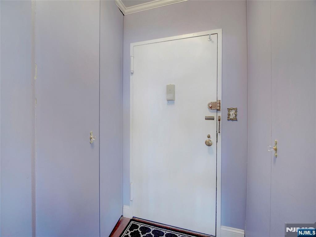 250 Gorge Road, Unit 28A Cliffside Park, NJ 07010 - Photo 3 of 37