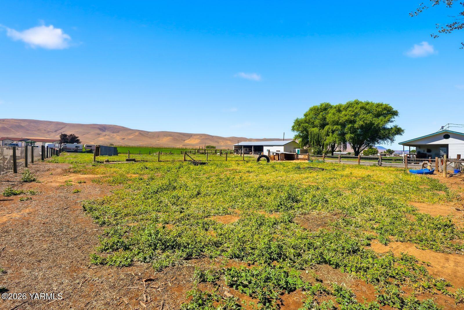 10555 Ashue Road Toppenish, WA 98948 - Photo 42 of 57 10555 Ashue Rd 042