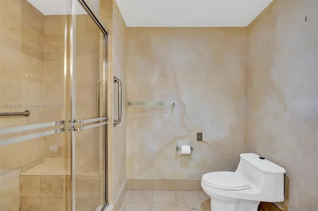 $8,500 | 21150 Point Place, Unit 406, Aventura, FL 33180