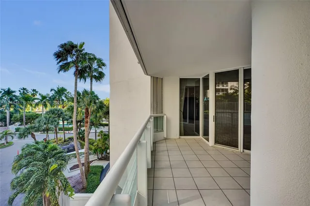 $8,500 | 21150 Point Place, Unit 406, Aventura, FL 33180