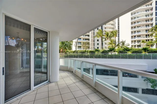 $8,500 | 21150 Point Place, Unit 406, Aventura, FL 33180