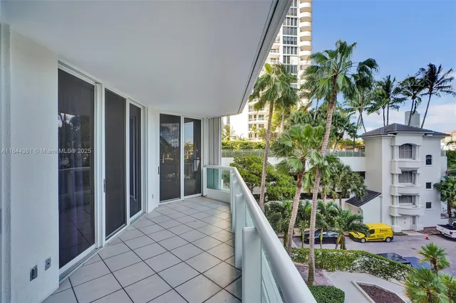 $8,500 | 21150 Point Place, Unit 406, Aventura, FL 33180