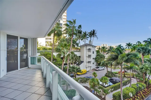 $8,500 | 21150 Point Place, Unit 406, Aventura, FL 33180