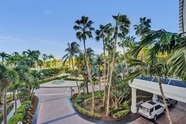 $8,500 | 21150 Point Place, Unit 406, Aventura, FL 33180