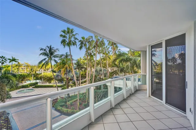 $8,500 | 21150 Point Place, Unit 406, Aventura, FL 33180