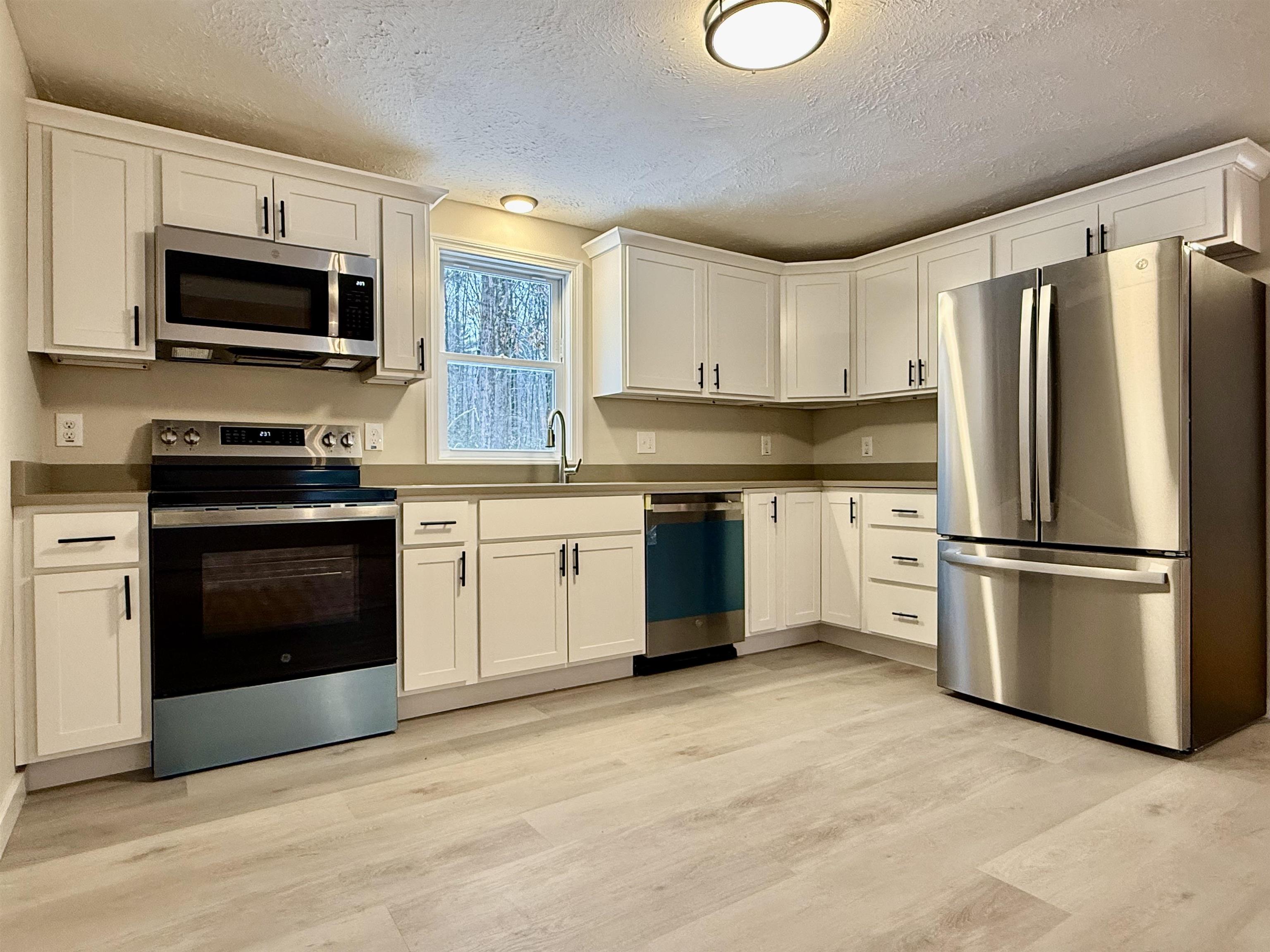 69 Kullgren Road Temple, NH 03084 - Photo 3 of 60