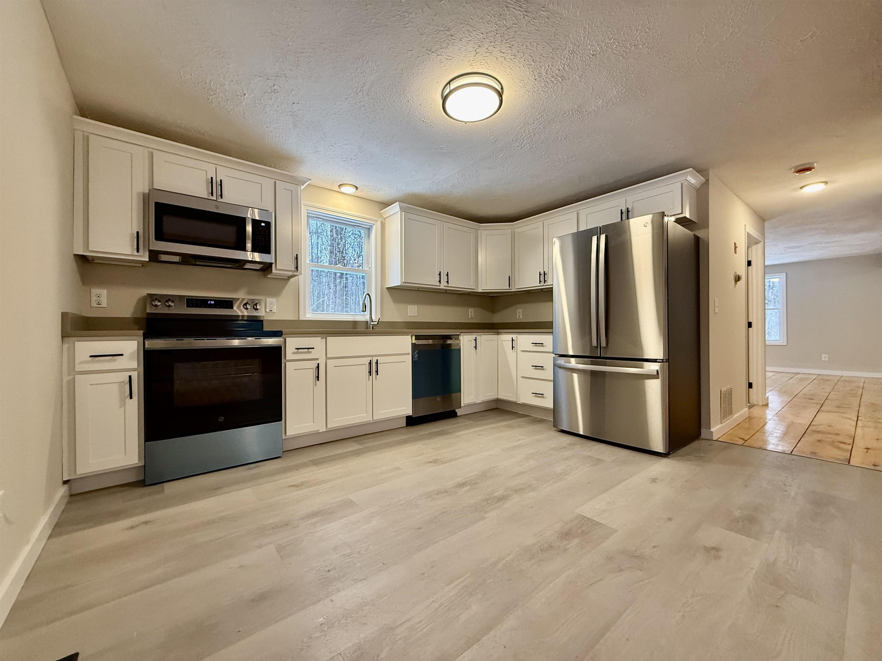 69 Kullgren Road Temple, NH 03084 - Photo 4 of 60