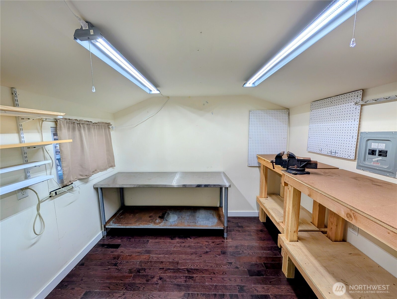 16 Copalis Rv Lane Copalis Beach, WA 98535 - Photo 29 of 39 a room with table and wooden floors