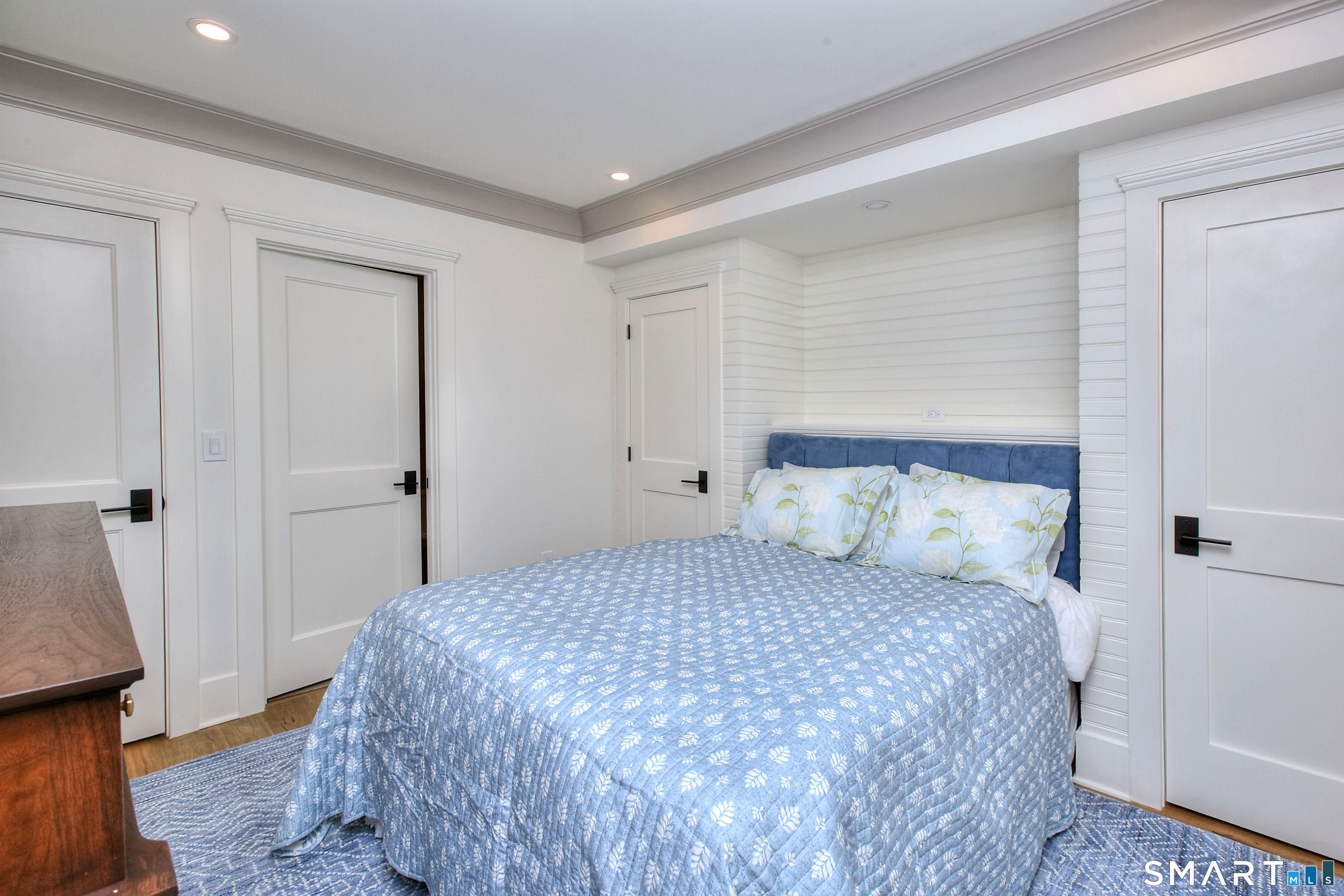 1180 Oldfield Road Fairfield, CT 06824 - Photo 10 of 15 Gallery Image 10