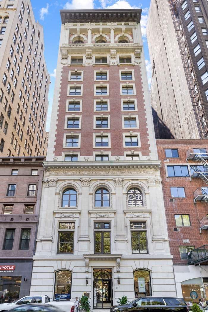 32 West 40th Street, Unit 11B Manhattan, NY 10018 - Photo 8 of 9 front view of a building