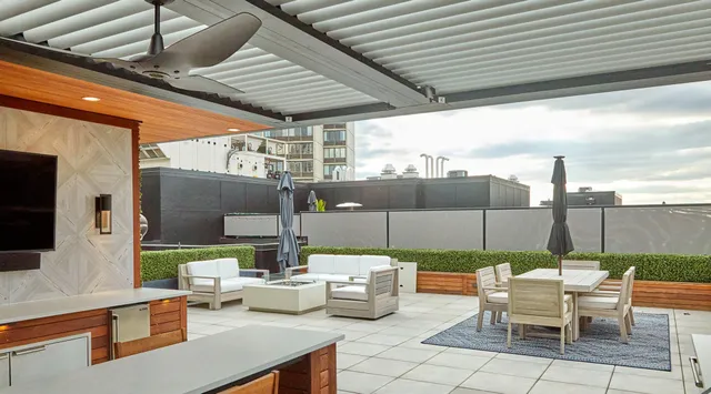 $16,000 | 2773 North Hampden Court, Unit PH03, Chicago, IL 60614