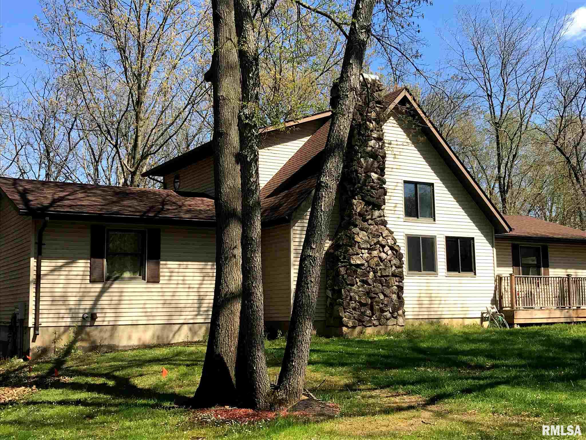 11100 Robin Lane Athens, IL 62613 - Photo 1 of 42 Gallery Image 1