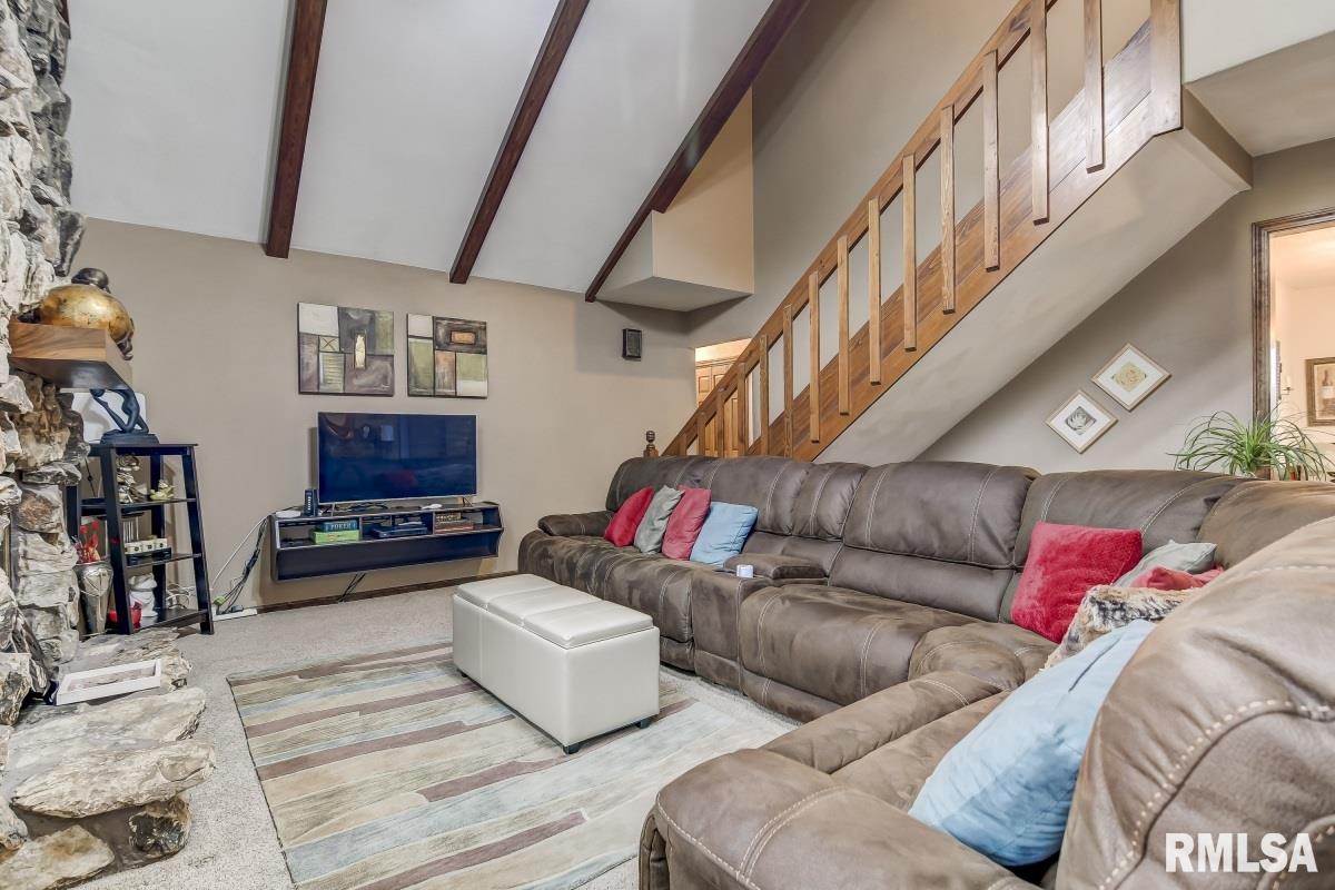 11100 Robin Lane Athens, IL 62613 - Photo 26 of 42 Gallery Image 26