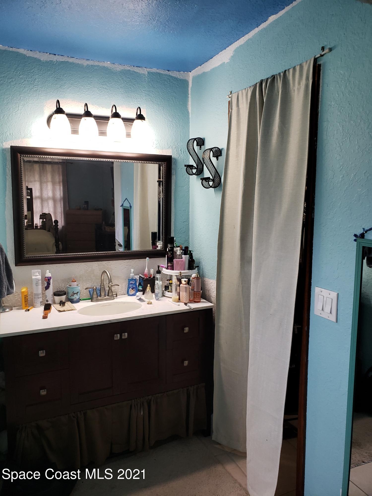 401 Whealan Street Southwest Palm Bay, FL 32908 - Photo 9 of 16 Mater Bath 2