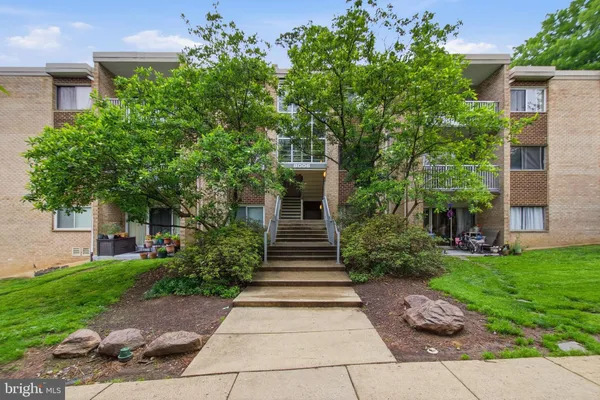 $260,000 | 8006 Chanute Place, Unit 17/4, Falls Church, VA 22042