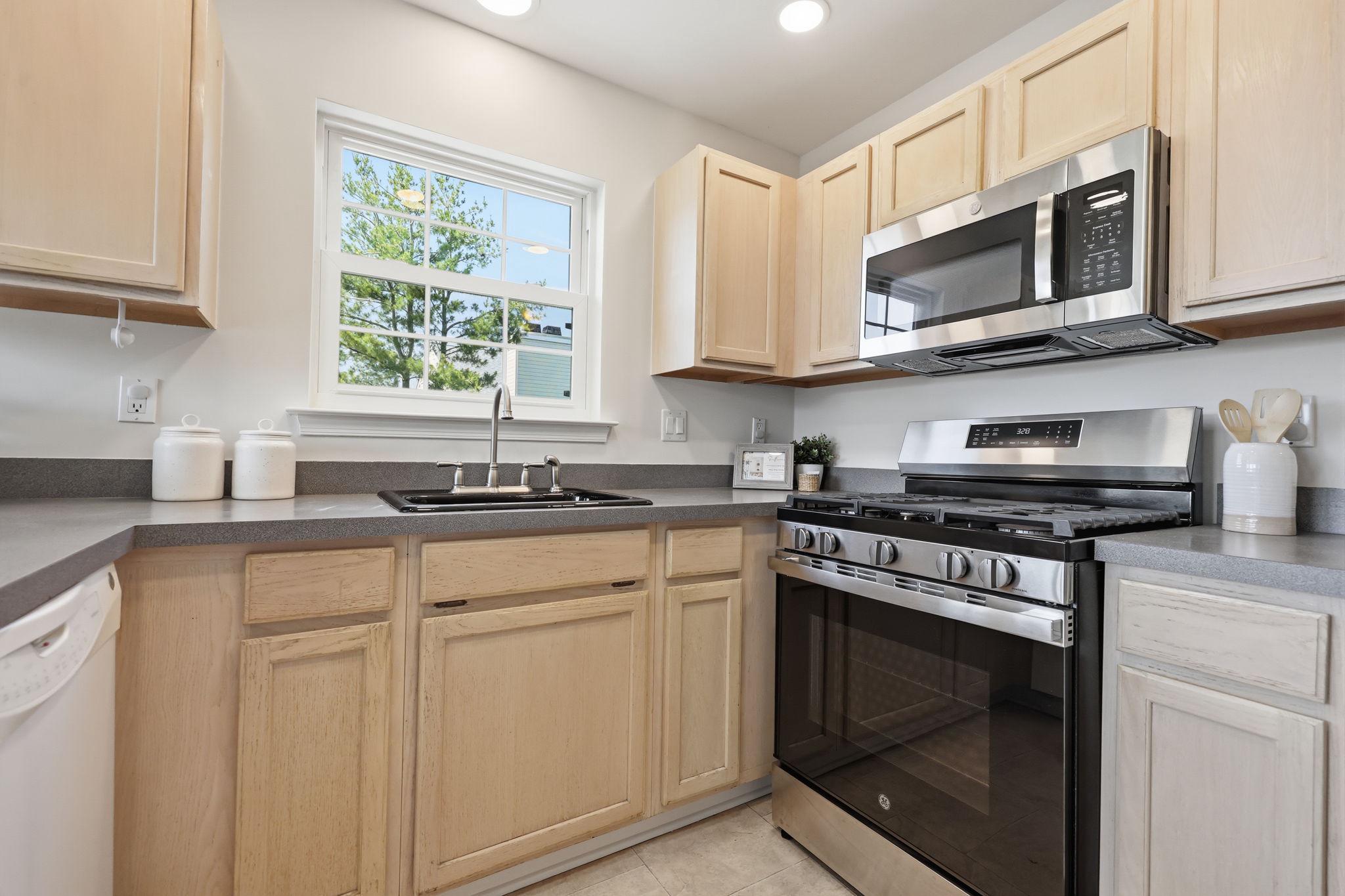 2601 Waterford Road, Unit 95 Yardley, PA 19067 - Photo 5 of 34 Kitchen