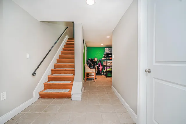 a view of entryway and hall