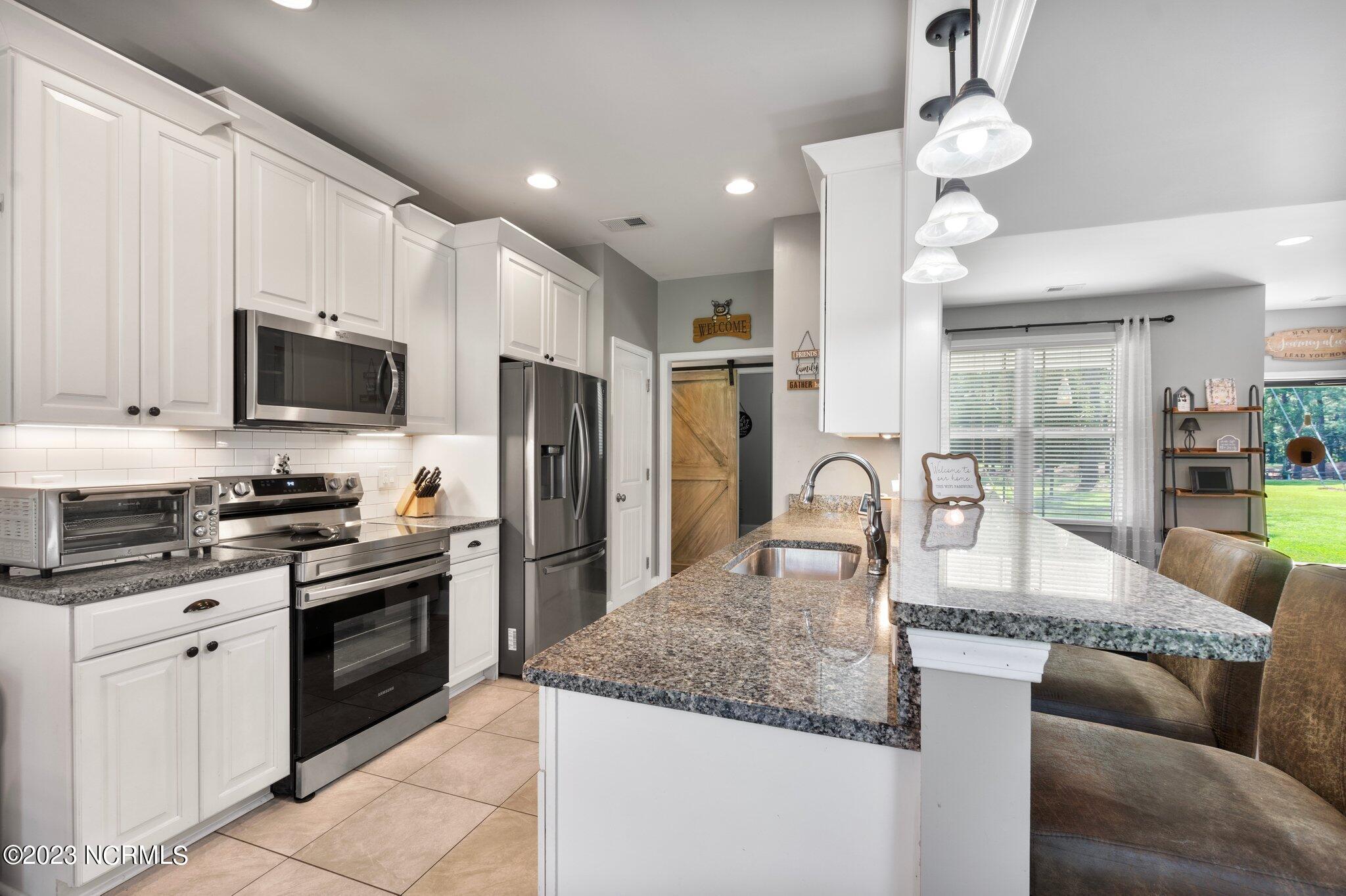 893 Calabash Road Northwest Calabash, NC 28467 - Photo 13 of 34 Kitchen 1