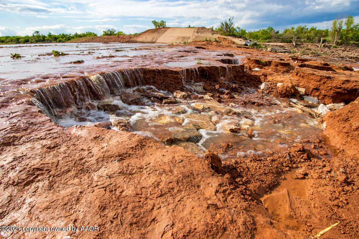 Ol' Glory Ranch Matador, TX 79244 - Photo 34 of 59 a view of city and ocean