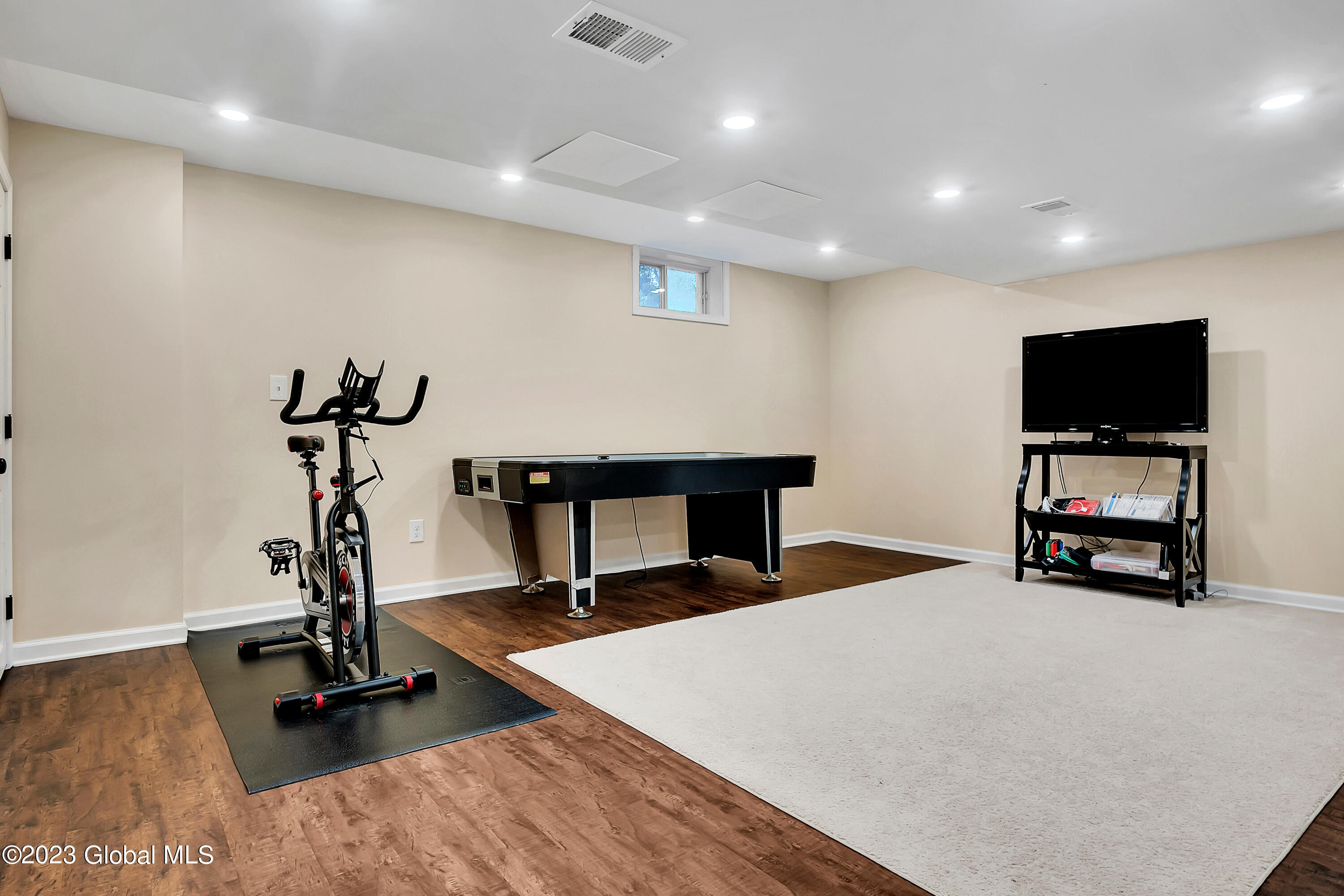 6 Hunters Run Malta, NY 12019 - Photo 39 of 59 P1390480