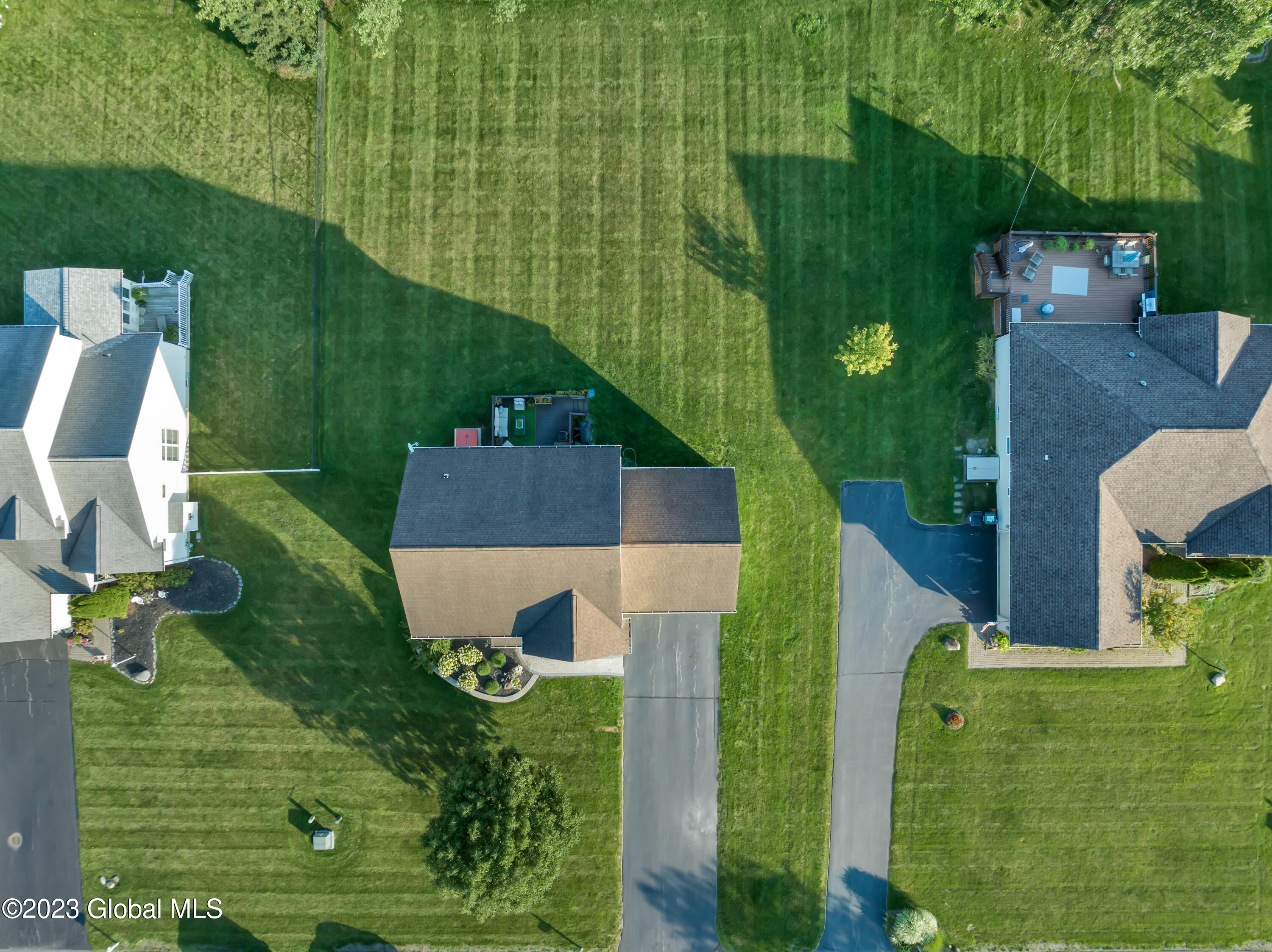 6 Hunters Run Malta, NY 12019 - Photo 4 of 59 DJI_0916