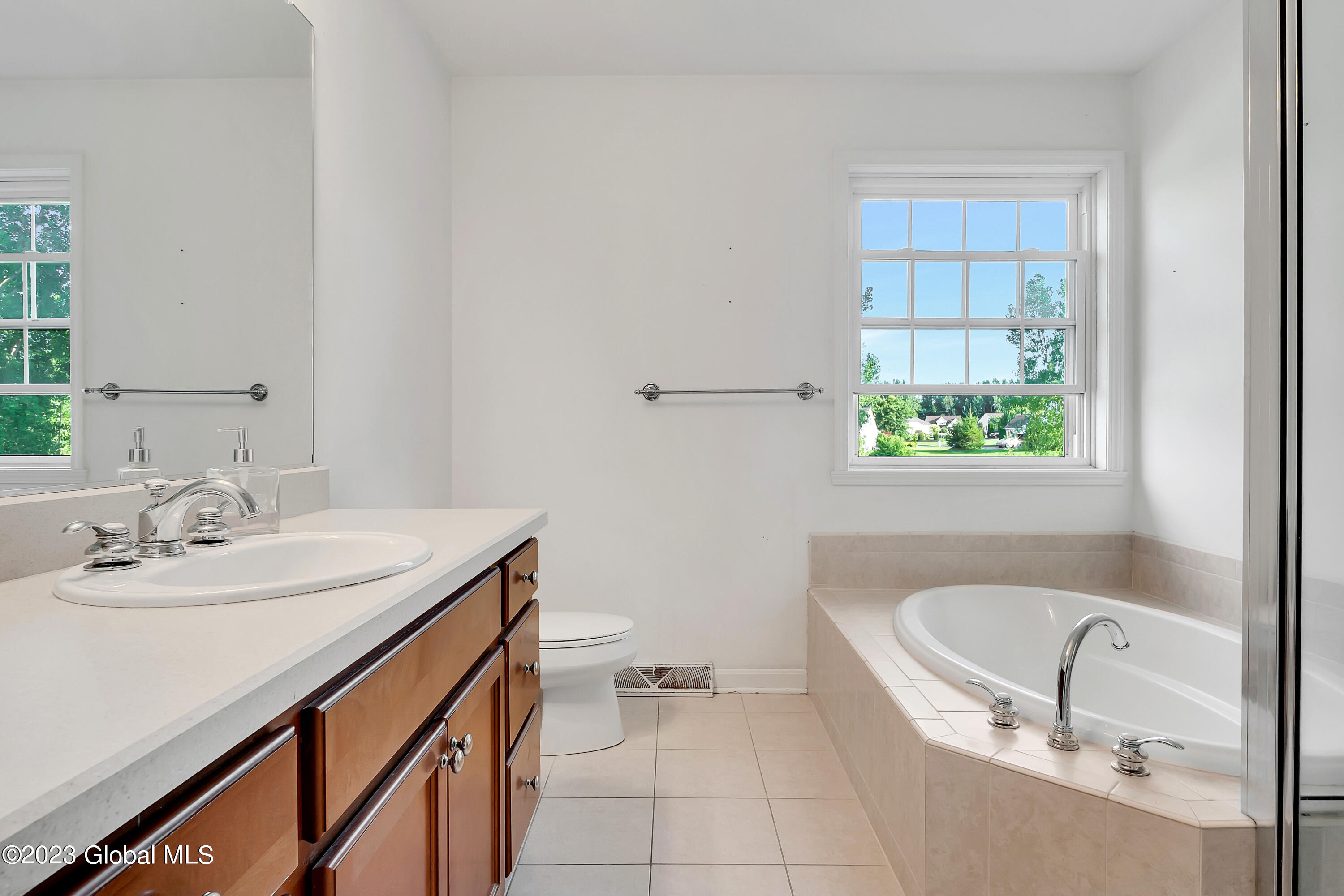 6 Hunters Run Malta, NY 12019 - Photo 51 of 59 P1390545