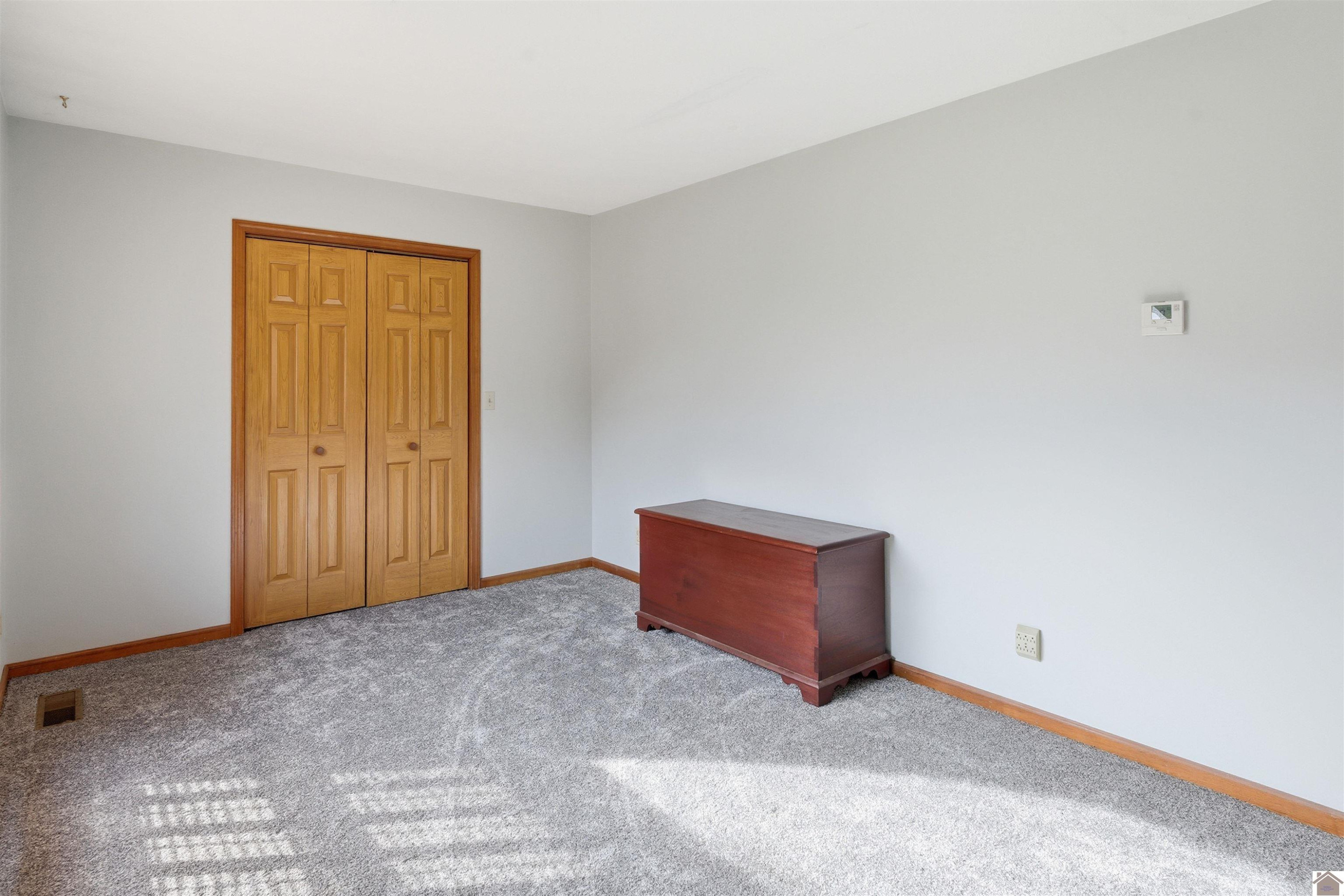 915 Jake Dukes Road Grand Rivers, KY 42045 - Photo 5 of 49 Front Sitting Area