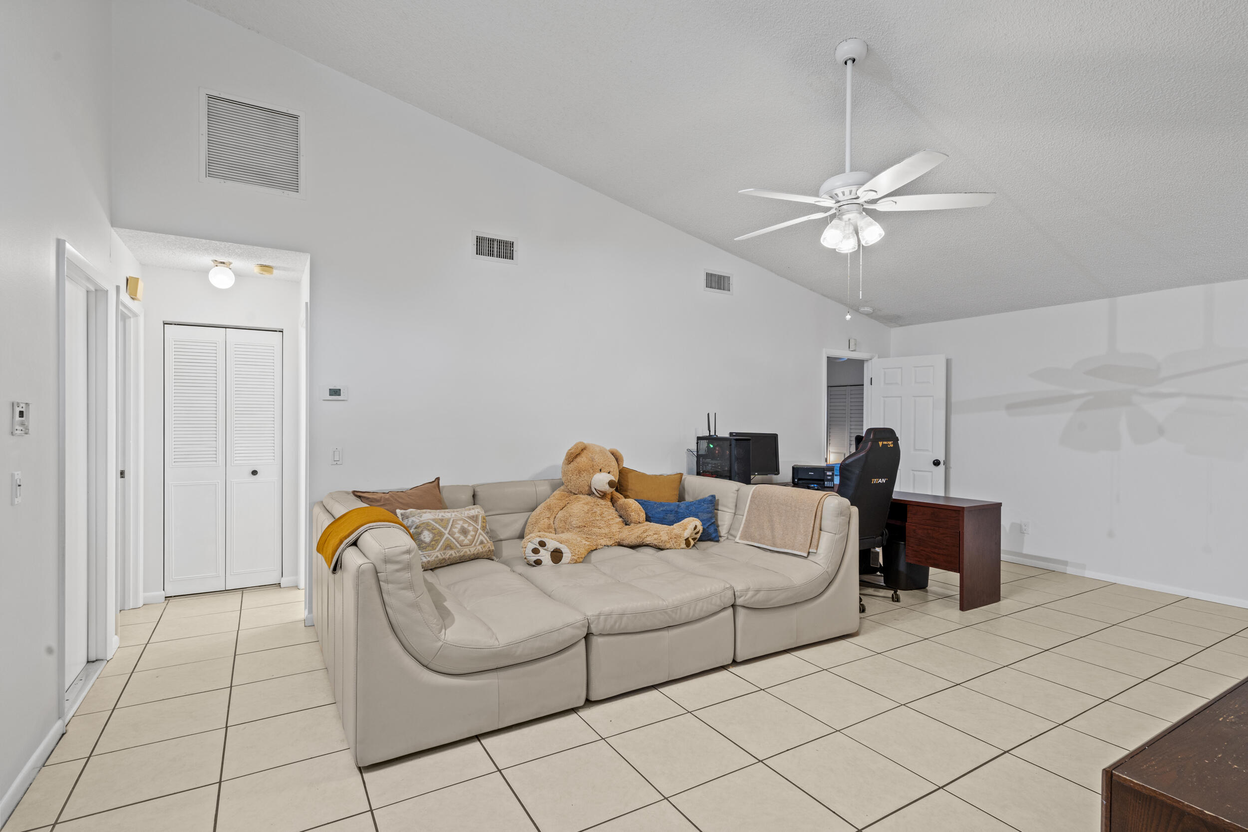 53 Southeast Ontario Way Stuart, FL 34997 - Photo 9 of 43 6_dsc07753