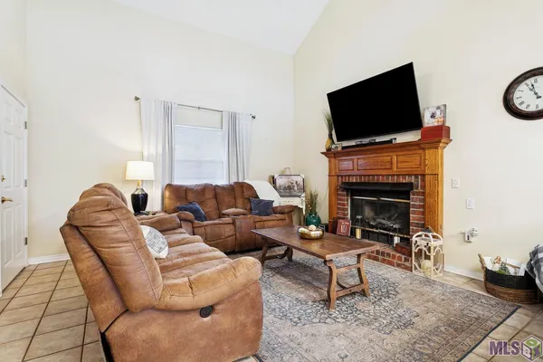 $284,995 | 39152 South Thibodeaux Road, Ponchatoula, LA 70454