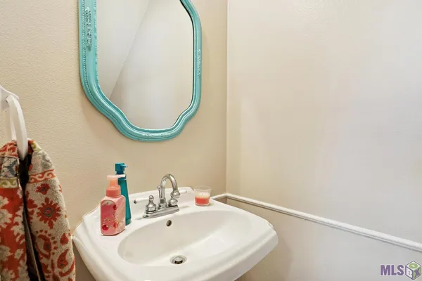 $284,995 | 39152 South Thibodeaux Road, Ponchatoula, LA 70454