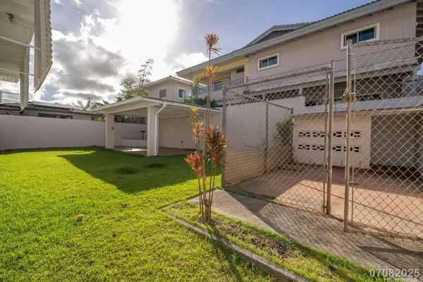$3,200 | 4258 Likini Street, Honolulu, HI 96818