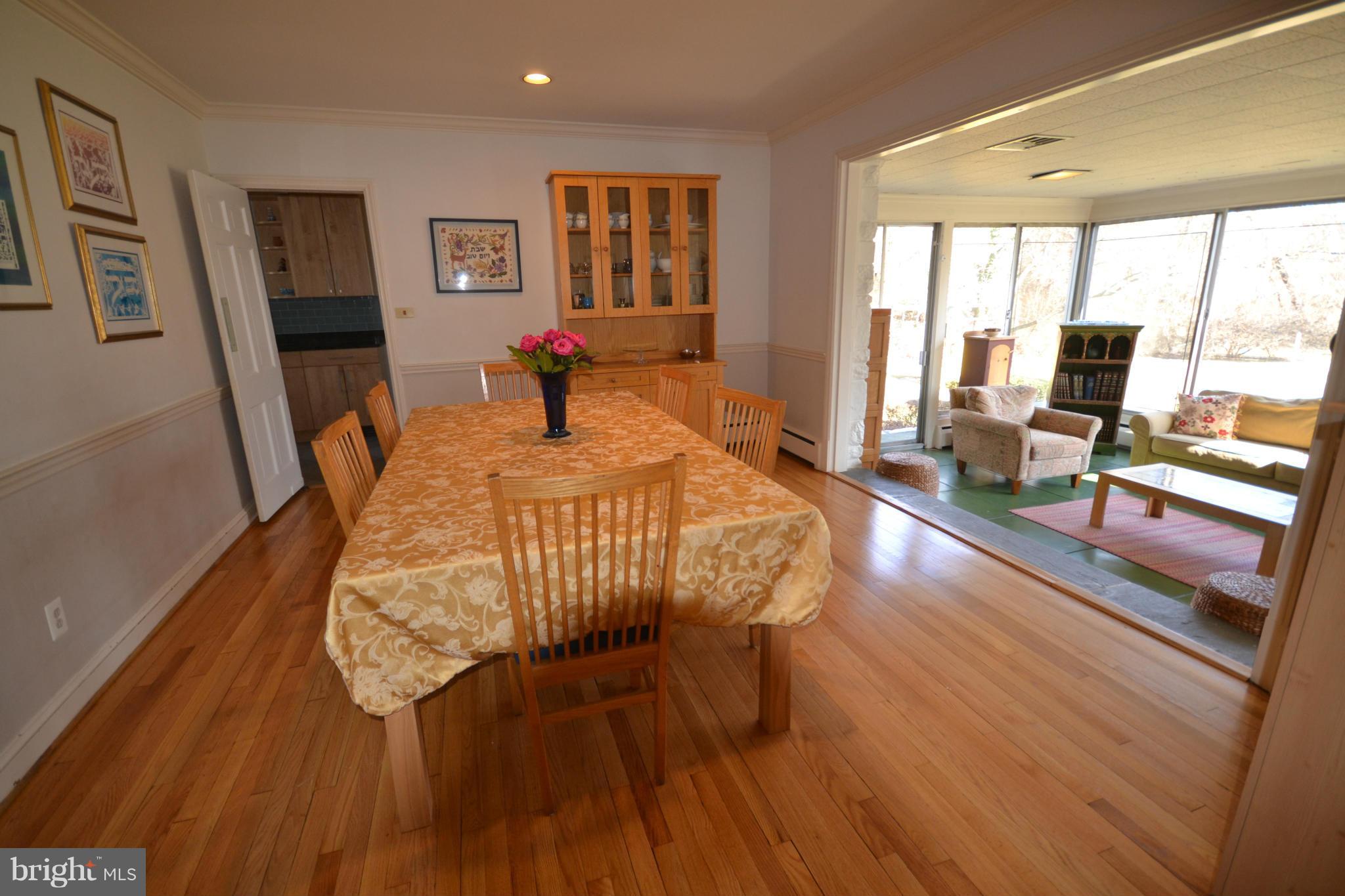 3527 Barton Oaks Road Baltimore, MD 21208 - Photo 6 of 29 Dining Room