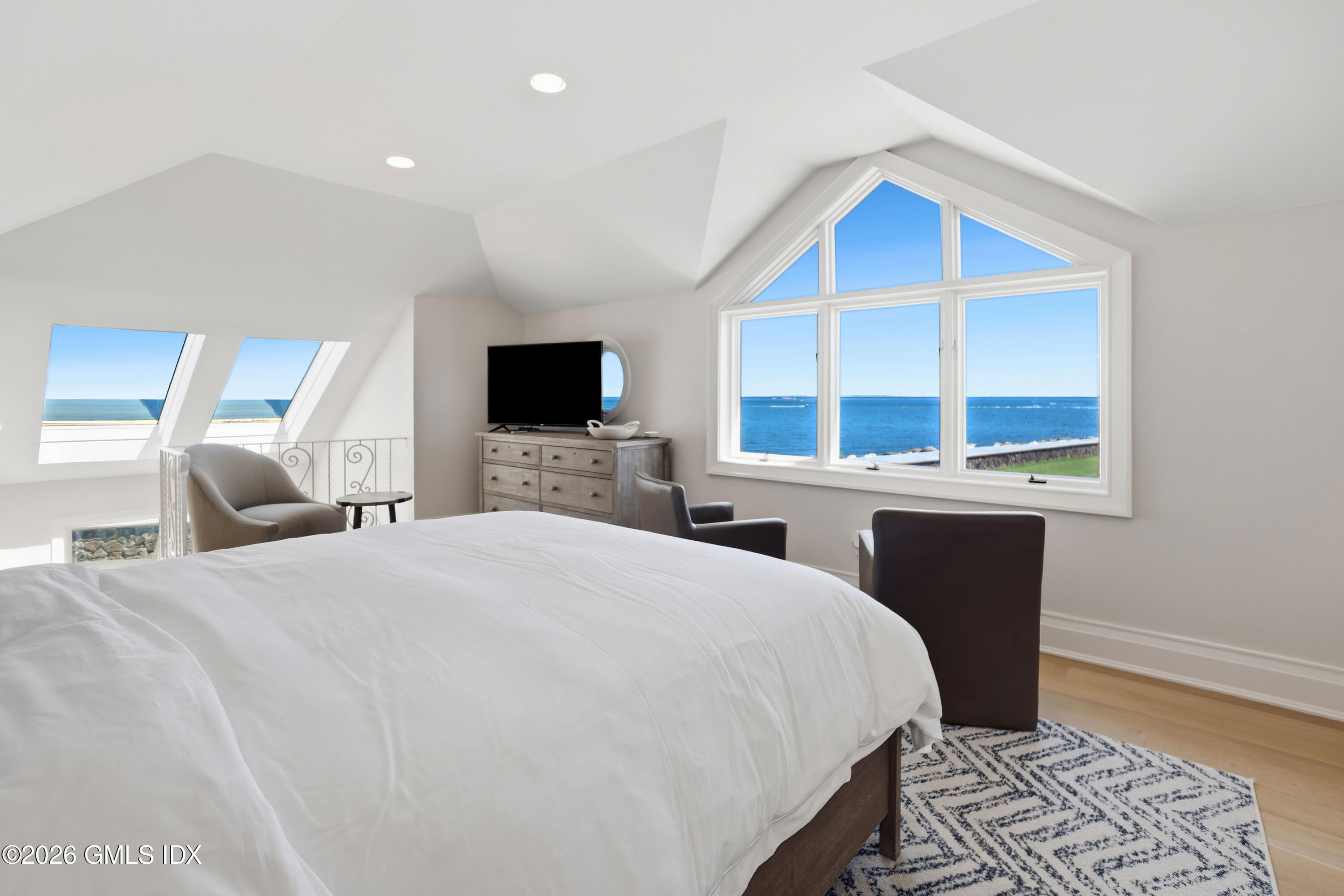 123 Saddle Rock Road Stamford, CT 06902 - Photo 25 of 48 BEDROOM