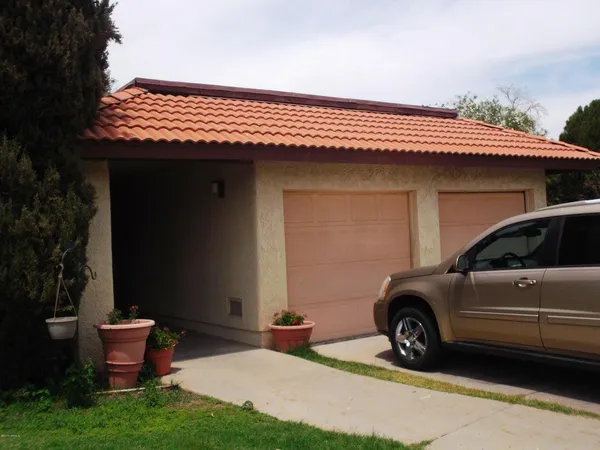 $1,980 | 11226 South Tomi Drive, Phoenix, AZ 85044