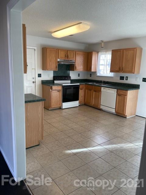 6943 Rumple Road Charlotte, NC 28262 - Photo 4 of 13 Gallery Image 4