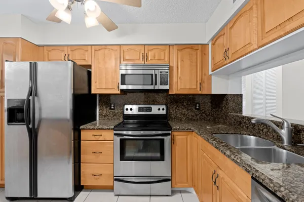 $2,400 | 3129 Millwood Terrace, Unit 1380, Boca Raton, FL 33431