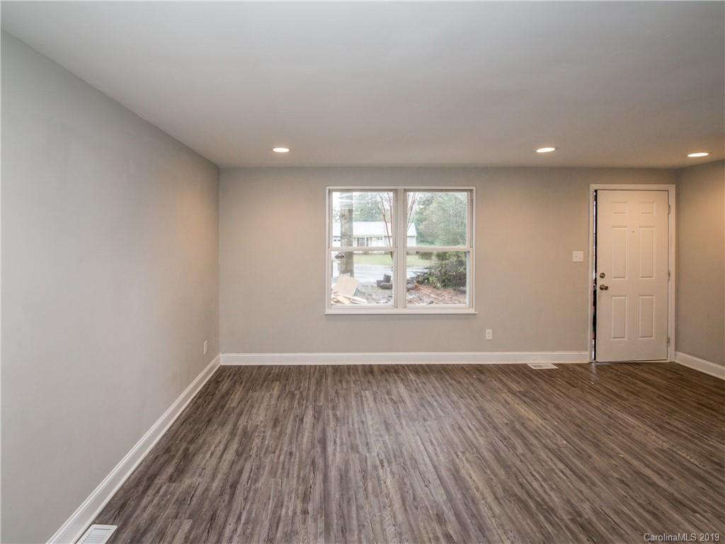 6606 Saddle Point Road Charlotte, NC 28212 - Photo 6 of 24 Gallery Image 6