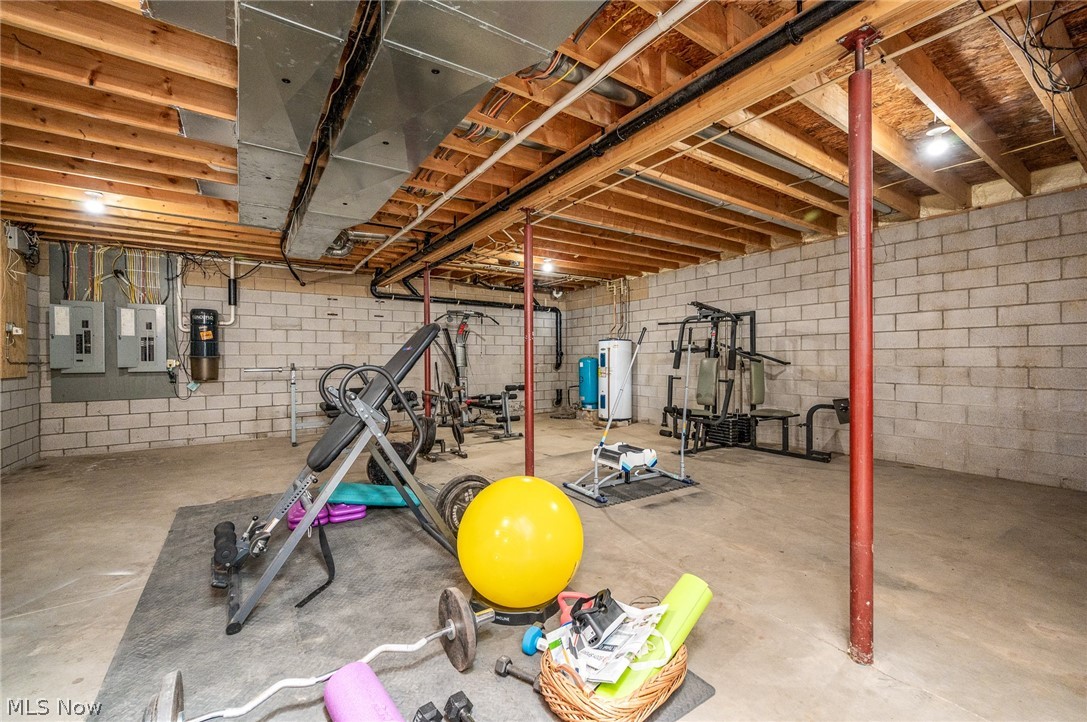 8403 Rochester Road East Rochester, OH 44625 - Photo 26 of 46 Exercise area