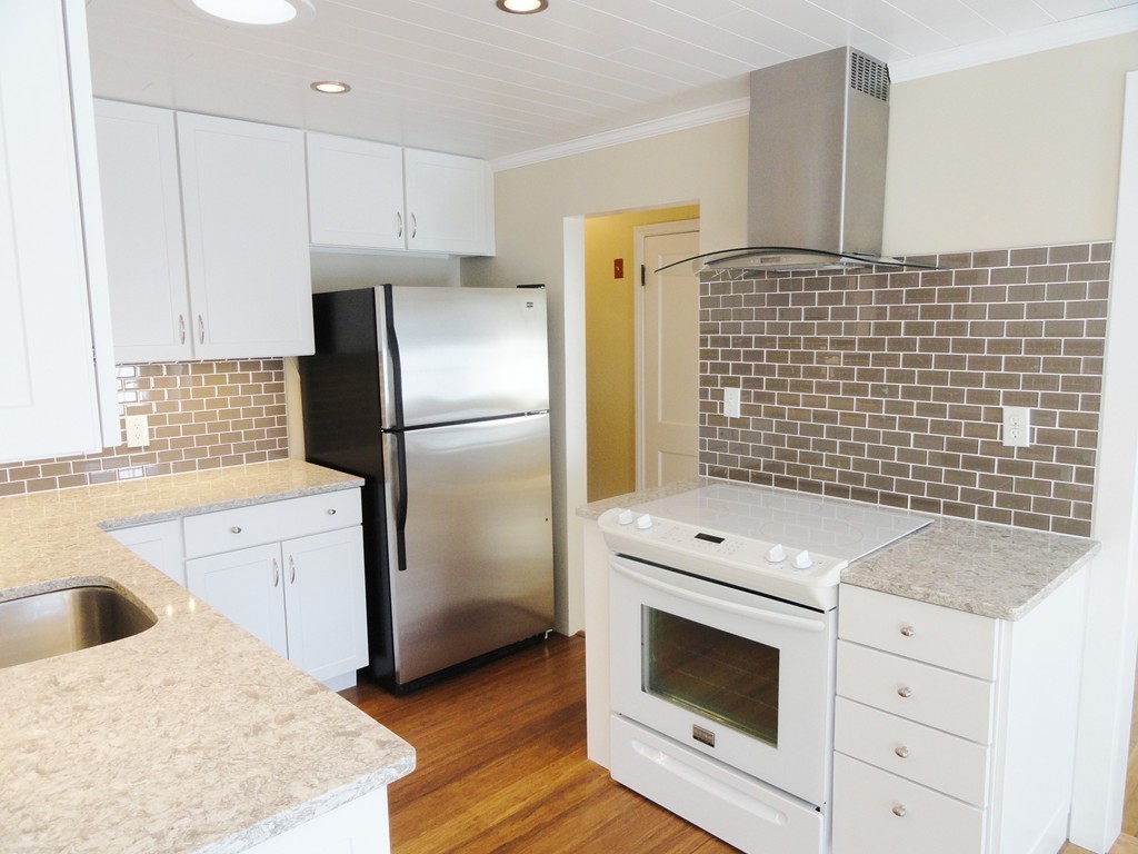 69 Homestead Road Holden, MA 01520 - Photo 4 of 30 Gallery Image 4