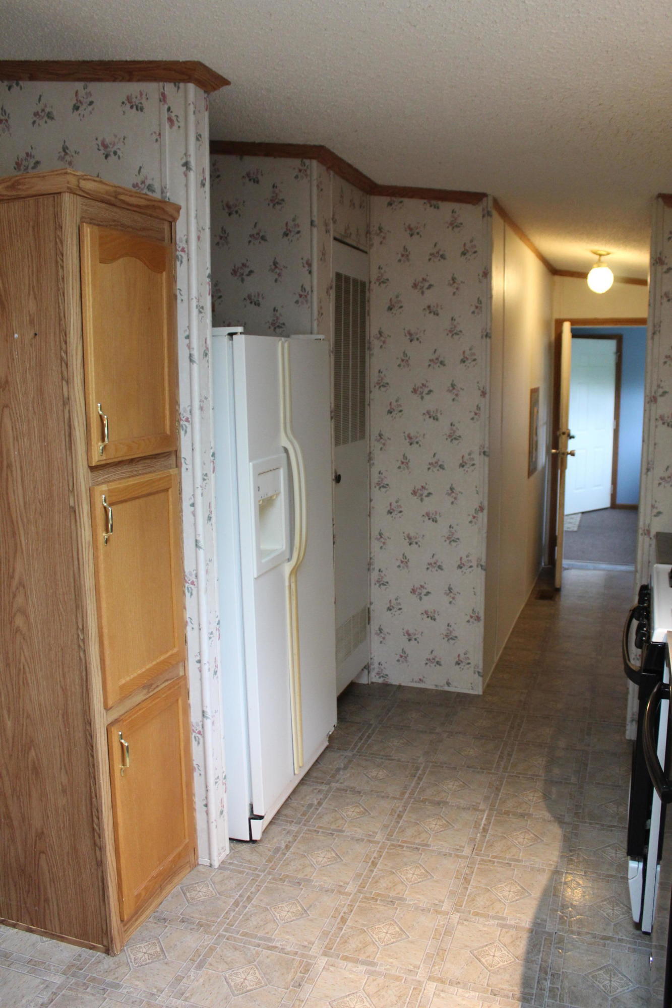 5509 North Chester Road Charlotte, MI 48813 - Photo 9 of 40 9